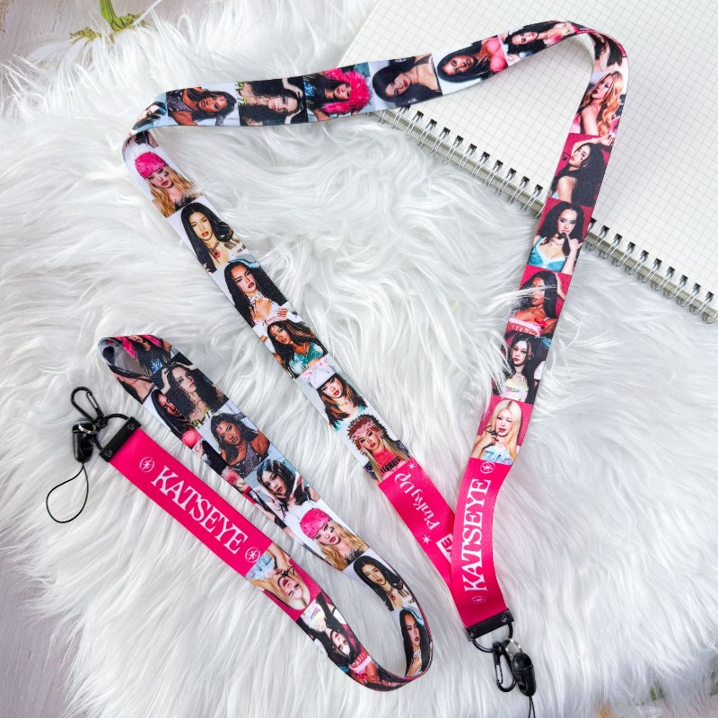 KATSEYE Anime Perifere telefoo - Phone Accessories Cute recensie en prijs
